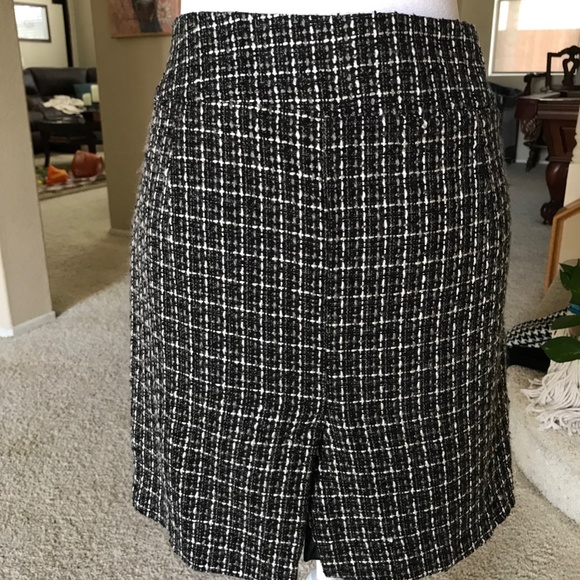 Heart Soul Wool Skirt w/ embellishments - Picture 6 of 12